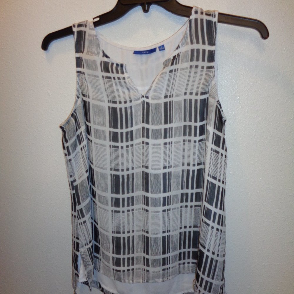 Apt. 9 Women's Tank Top Size Medium
